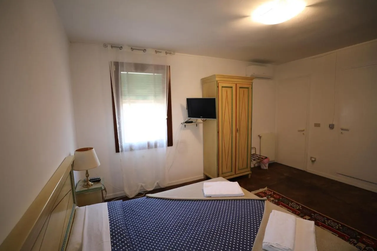 Lovely Apartment In Βενετία Ιταλία