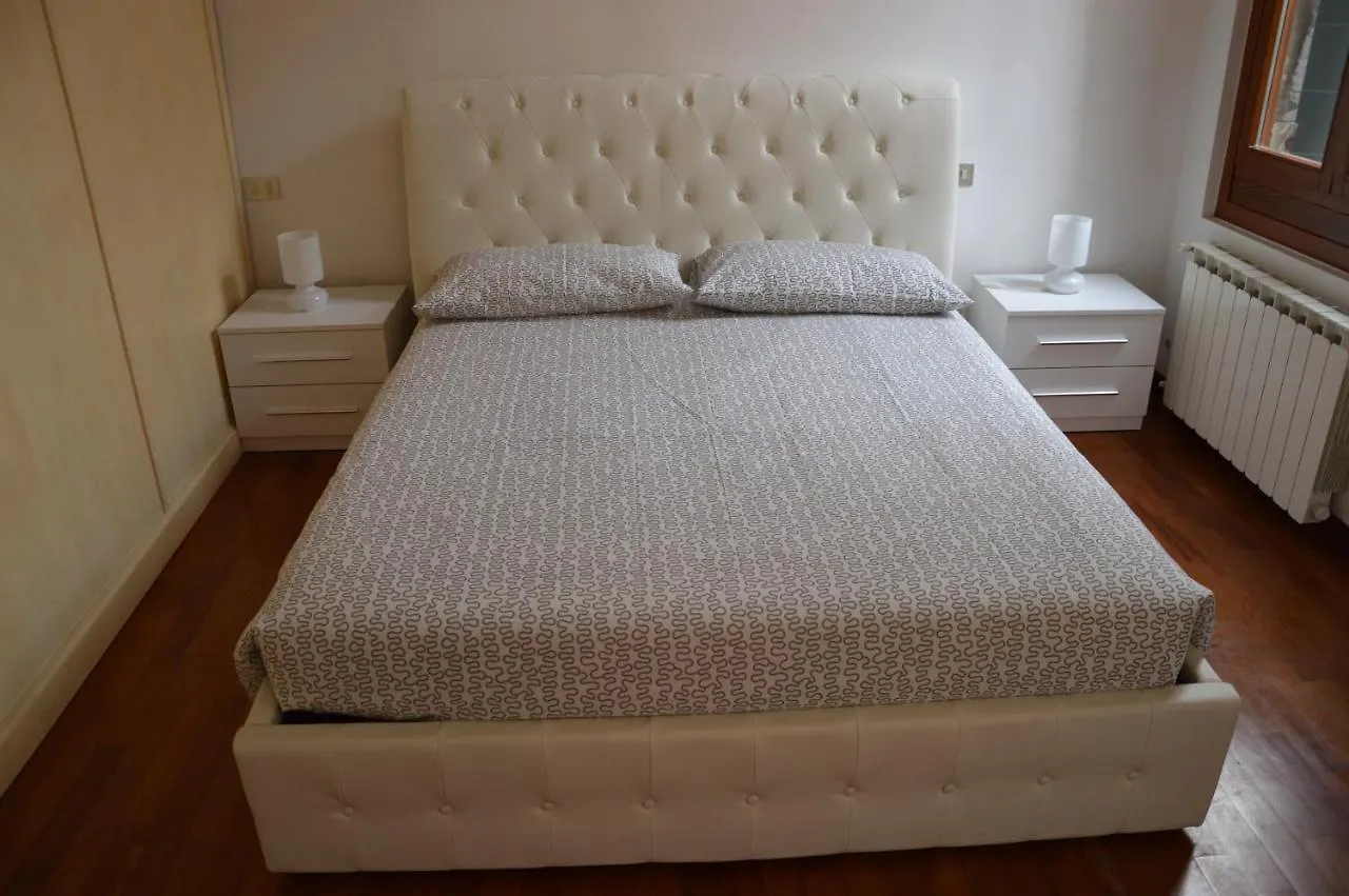 Lovely Apartment In Βενετία 3*,  Ιταλία